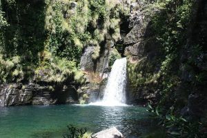 Conheça o refúgio goiano cercado por natureza e cachoeiras de águas cristalinas