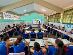 Apenas sete escolas de Goiânia seguem totalmente fechadas no segundo dia de greve