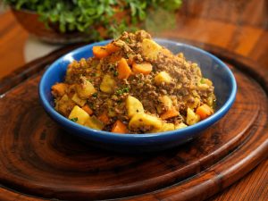 carne moída com batata-doce e cenoura