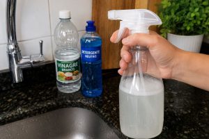 mistura de detergente e vinagre