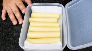 queijo na vasilha com tampa