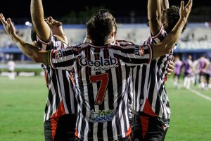 Jogadores do Anápolis denunciam salários atrasados e cobram solução antes de confronto decisivo
