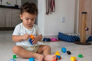 Criança brincando