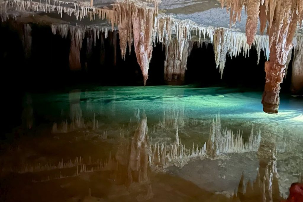 Conheça o paraíso escondido em Goiás que encanta com paisagens surreais