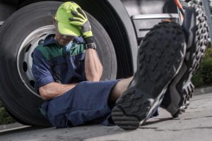 Justiça / Definição / Motorista / trabalhar 16 horas por dia / indenização