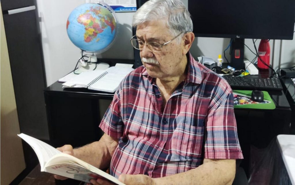 Aos 85 anos, aposentado volta à sala de aula e realiza sonho de cursar Direito em Goiás