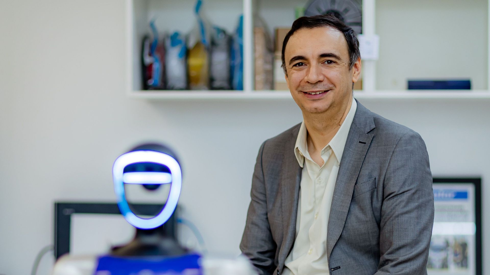 Anderson Soares fundou o CEIA UFG e atua como Diretor de Inteligência Artificial do AI Brasil.