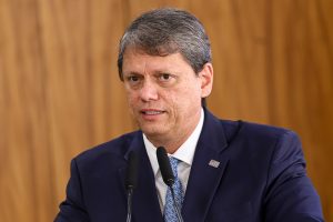 Tarcísio defende apuração da polícia de SP sobre 'Dark Horse' e confirma envio de provas à PF