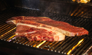 carne na churrasqueira