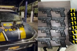 PRF encontrou oito pistolas calibre .380 e 16 carregadores dentro da mochila de uma passageira de ônibus. (Foto: Divulgação/PRF)