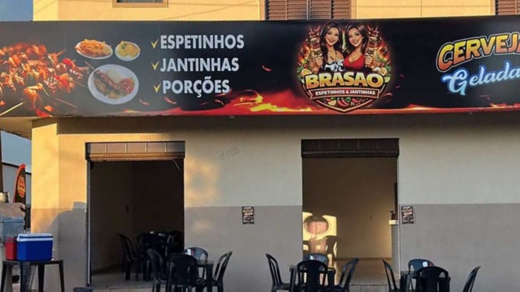 Restaurante Brasaô Espetinhos e Jantinhas fica na Rua Leopoldo de Bulhões, no Centro de Anápolis.