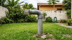 tubo de PVC enterrado para refrescar a casa