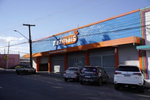 Nova loja chega a Anápolis com mais de 10 mil produtos e preços fixos de R$ 7 e R$ 25
