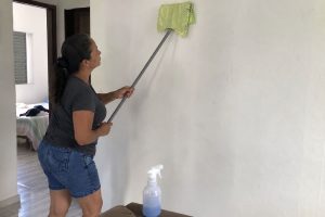 passar amaciante na parede