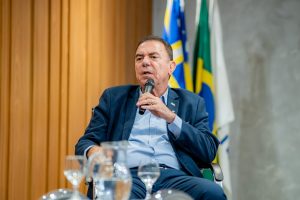 Luís Cesar promete restabelecer repasse de 2,5% para UEG e rever oferta de cursos em Goiás
