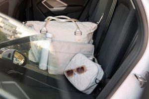 O valor da multa para os motoristas que colocam bagagem no banco de trás do carro, segundo a lei