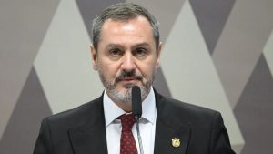 Diretores da PF colocam cargos à disposição em apoio a chefe da PF afastado por Mendonça