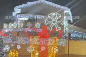 Natal chega mais cedo em Goiás e casa toda iluminada vira atração de cidade