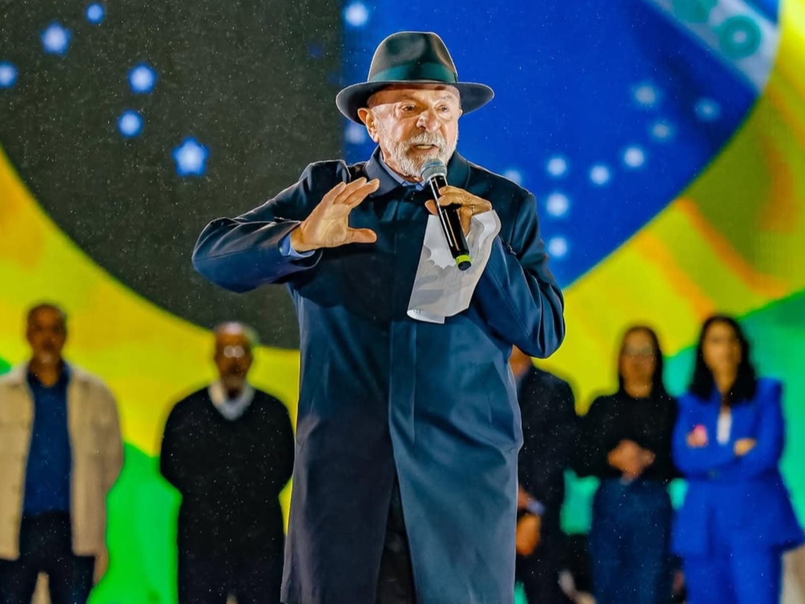 Lula diz sobre Master que 'quem fez putaria vai ser desmascarado'