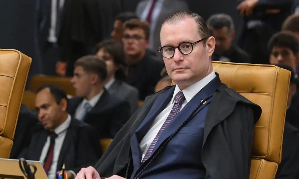 Cristiano Zanin determinou o envio da íntegra dos dados extraídos do celular de Daniel Vorcaro ao gabinete. (Foto: Carlos Moura/SCO/STF)