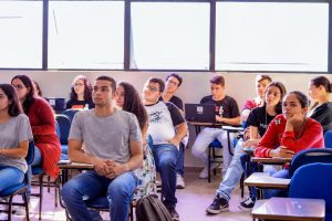 Vestibular 2027/1 da UEG oferece 4,3 mil vagas em 35 cursos espalhados por diferentes cidades de Goiás. (Foto: Divulgação/UEG)