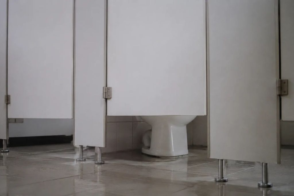 Porta / banheiro / aeroporto