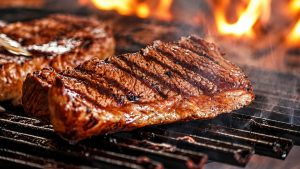 carne na brasa com fogo