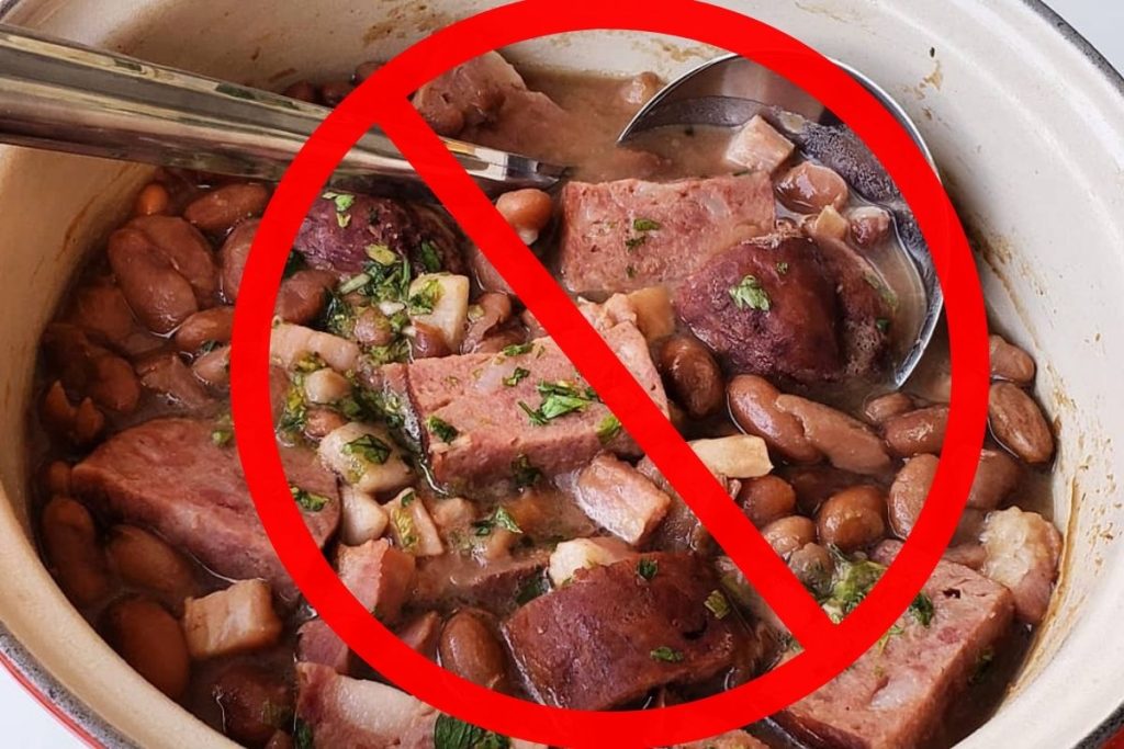 não é bacon no feijão nem calabresa