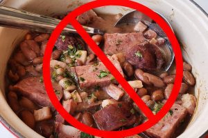 não é bacon no feijão nem calabresa