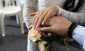 Casamento durou apenas 29 dias e terminou em disputa judicial por gastos com cerimônia, lua de mel e despesas da casa. (Foto: Ilustração/Rovena Rosa/Agência Brasil)
