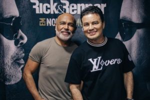 Assessoria explica ausência de Renner em helicóptero que levava Rick