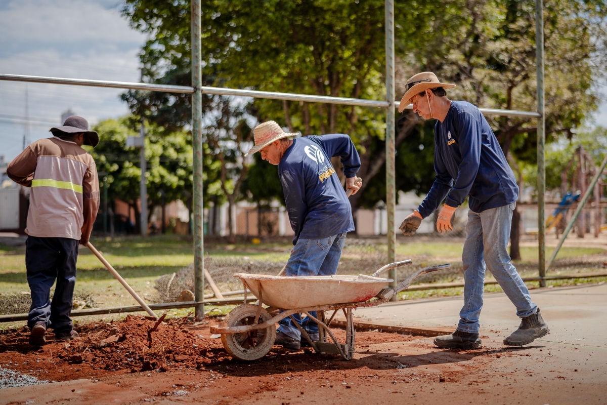 Prefeitura de Anápolis reforma quadra poliesportiva em projeto de revitalização do Parque da Matinha