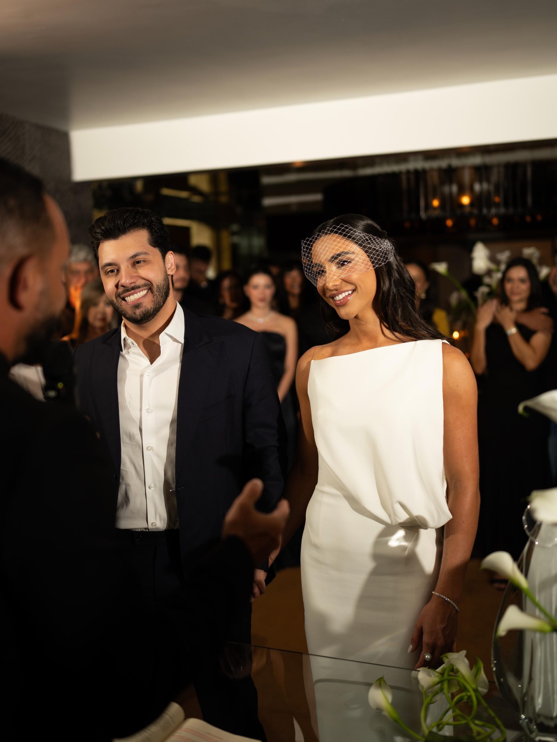 Murilo Huff e Gabriela Versiani reuniram familiares e amigos em Goiânia para oficializar o noivado em uma noite especial. (Foto: Reprodução/Redes sociais)