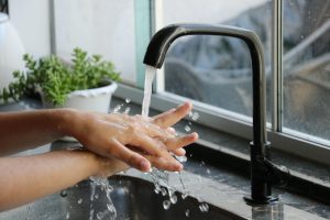 O consumo consciente ganha ainda mais importância nos períodos de menor ocorrência de chuvas. (Foto: Divulgação)