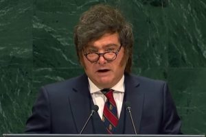 Milei critica postura da ONU em relação às Malvinas e termina discurso com palavrão