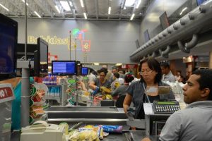 Supermercados podem voltar a abrir em feriados sem acordo coletivo após decisão judicial