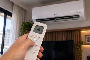 ar-condicionado na temperatura mais baixa possível