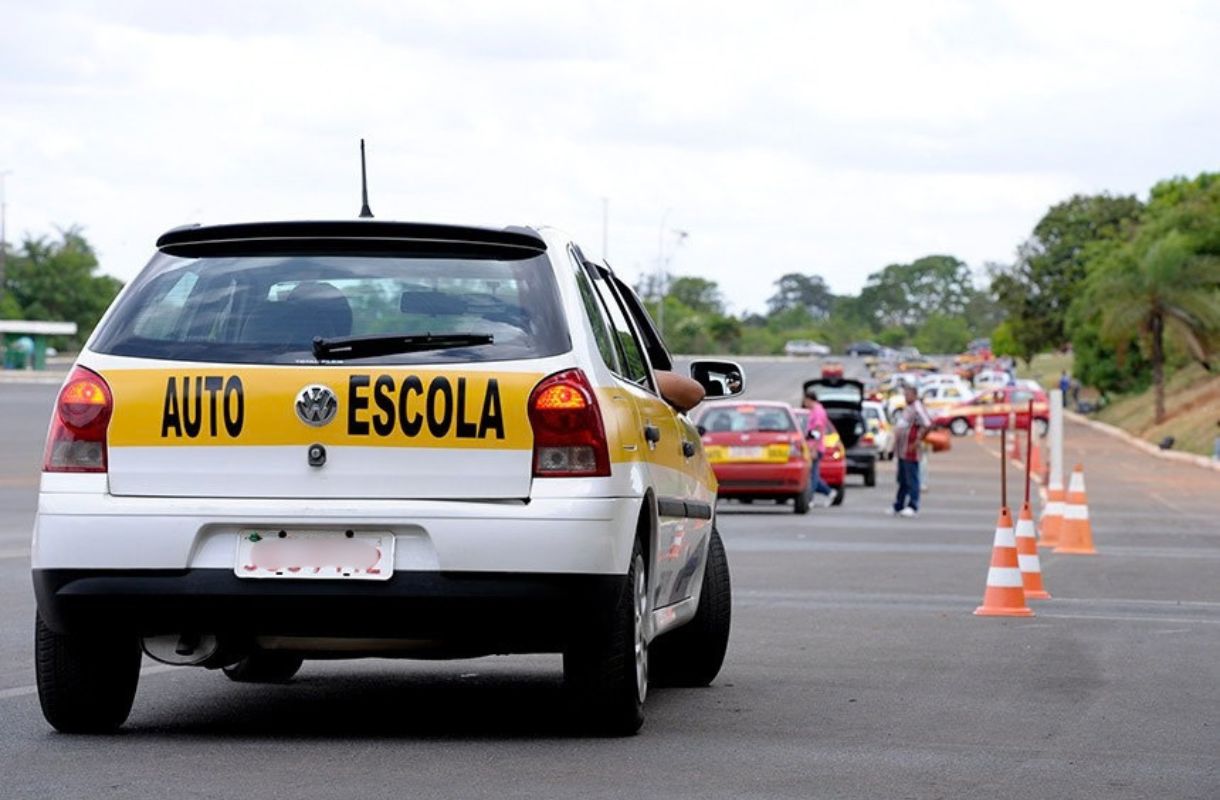 Com nova tecnologia, CNH passará a ser emitida em apenas 30 minutos em Goiás