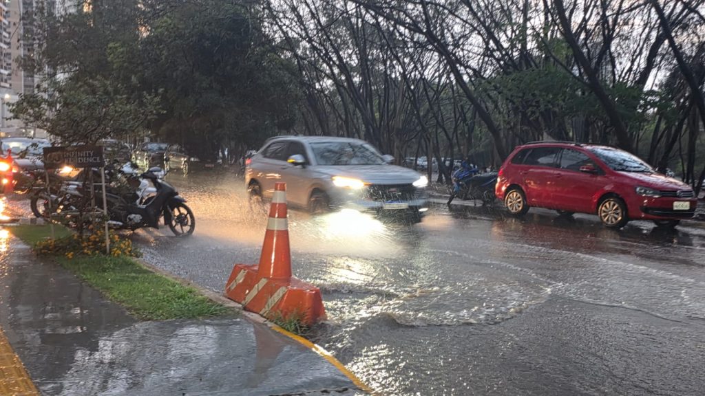 Goiás entra em alerta para temporais com ventos fortes e risco de granizo em 153 cidades