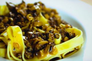 Molho Funghi com macarrão
