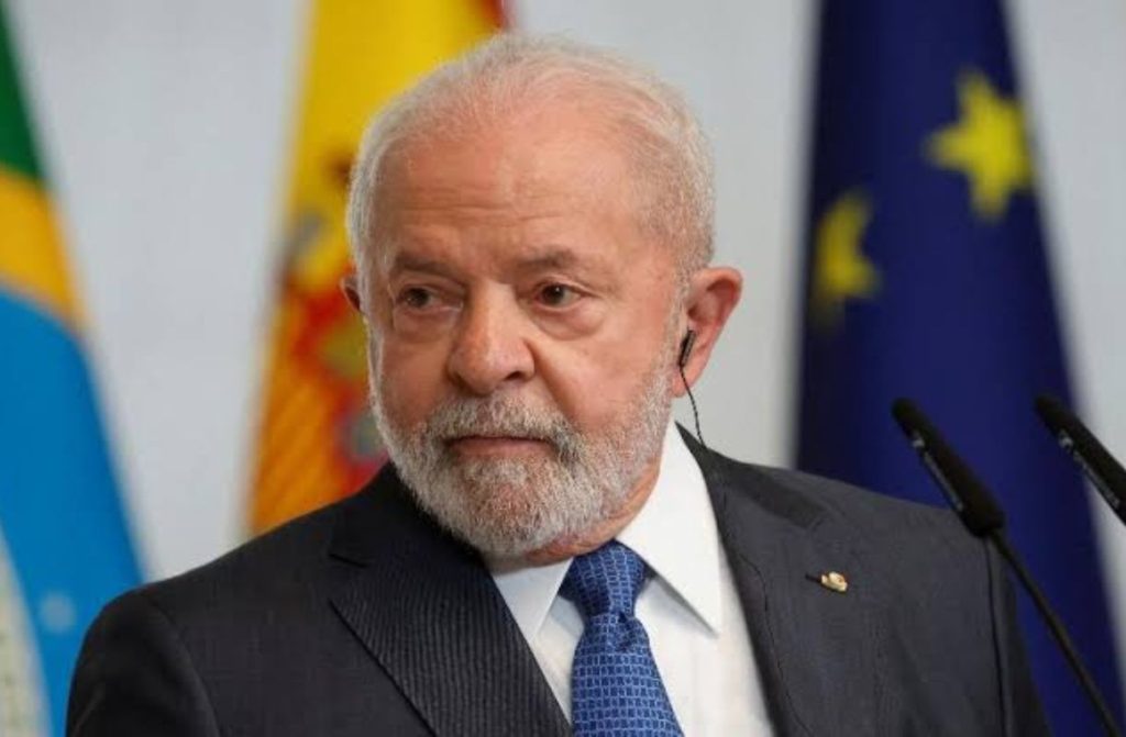 Lula lidera no exterior em Milão, Berlim e China; Flávio fica em segundo
