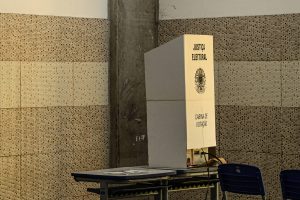 Quatro eleitores morrem após passarem mal em locais de votação no país