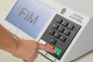 Propaganda irregular e boca de urna lideram ocorrências por crimes eleitorais