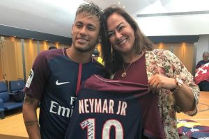 Neymar e sua mãe