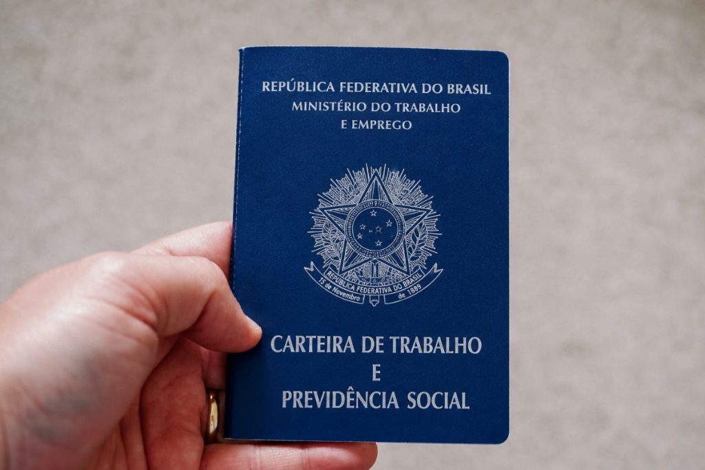 1,1 milhão é entregue a funcionária