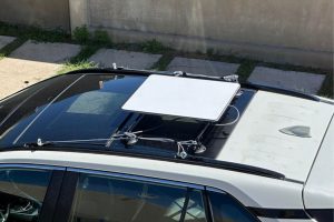 Antenas Starlink nos carros: podem ser instaladas no para-brisa? Veja o que diz a lei para evitar multa