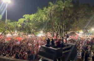 Ato reúne apoiadores de Lula e ocupa ruas do Centro de Goiânia nesta quarta-feira