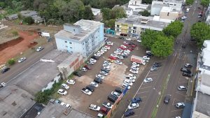 vizinho usando terreno