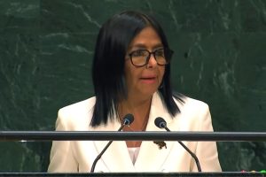 Delcy é tão ilegítima quanto Maduro, diz chanceler do Uruguai à Folha