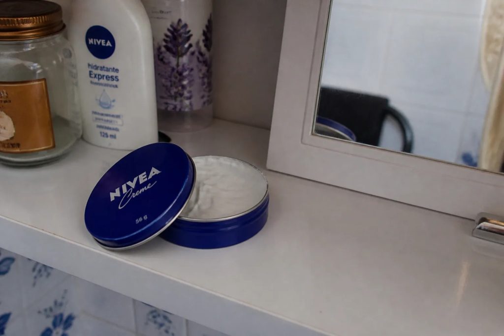 Creme Nivea pote azul